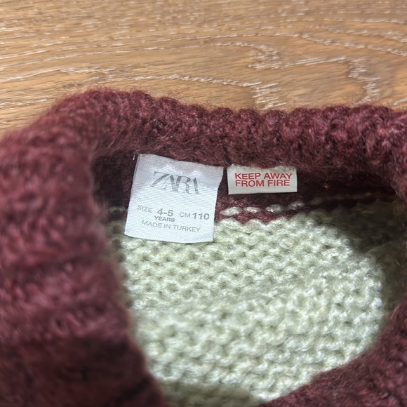 Girls Knitting Sweater 4/5T - Picture 2 of 4